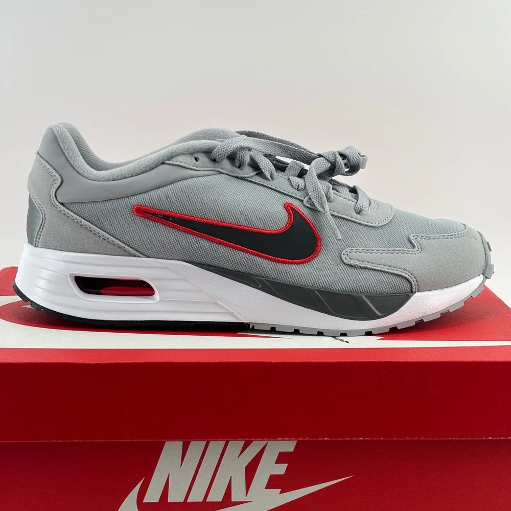 Nike Air Max Solo Sneakers Mens 9 Womens 10.5 Wolf Grey DX3666-004 New Running